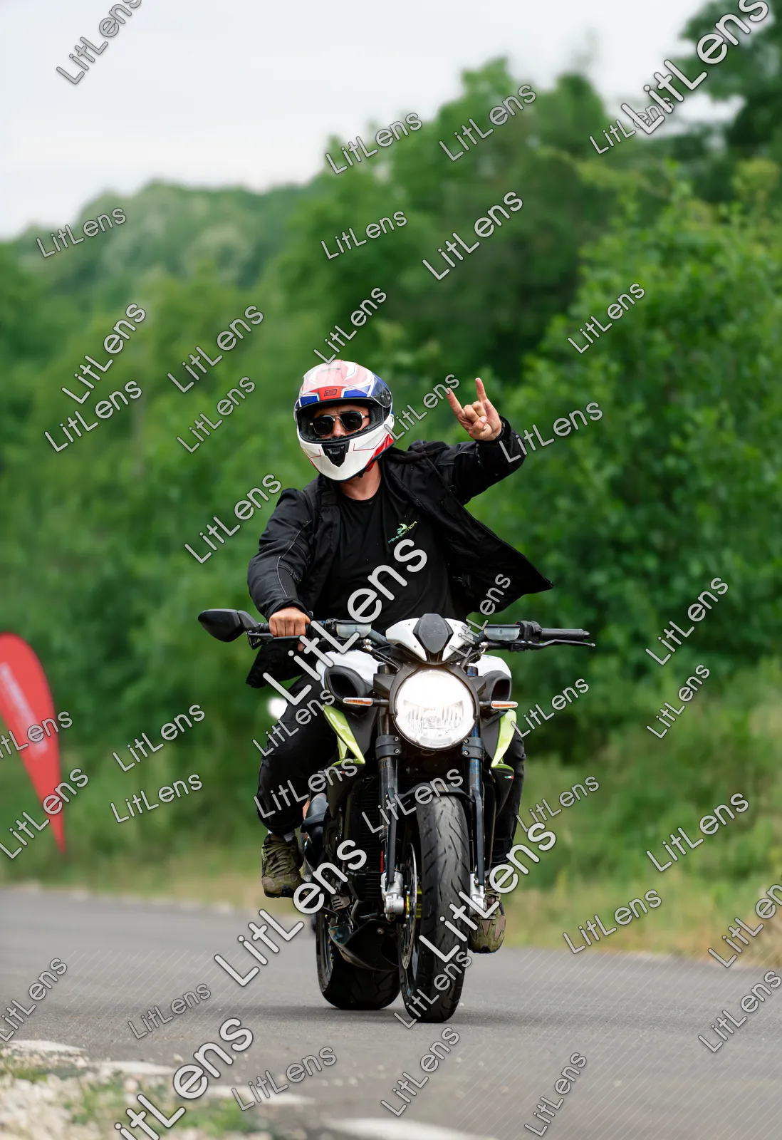 Fotografie din categoria Ride the Vibe ( Ziua 2 )