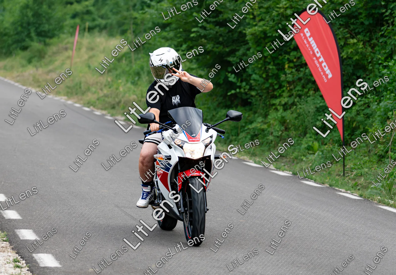 Fotografie din categoria Ride the Vibe ( Ziua 1 )