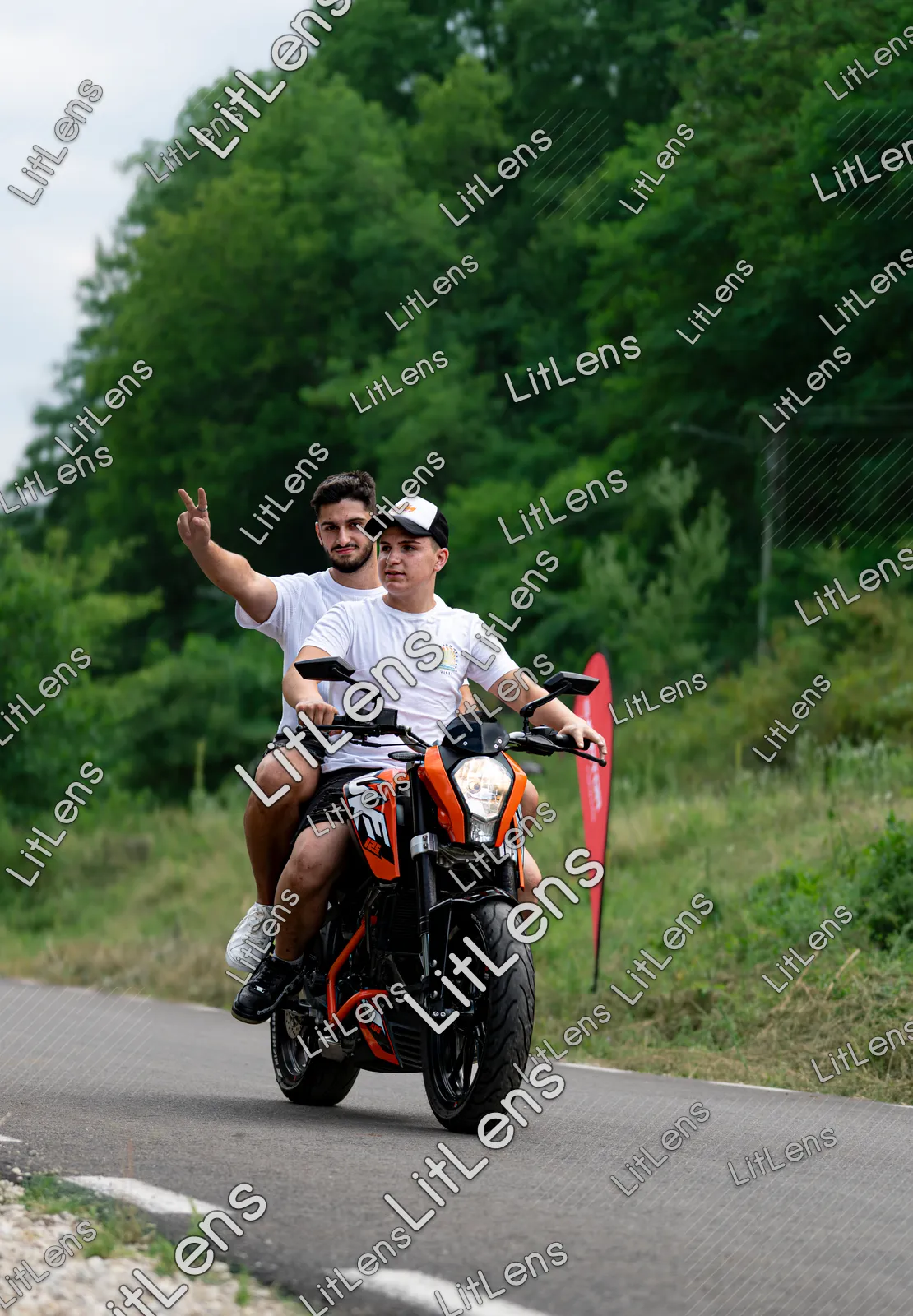 Fotografie din categoria Ride the Vibe ( Ziua 2 )