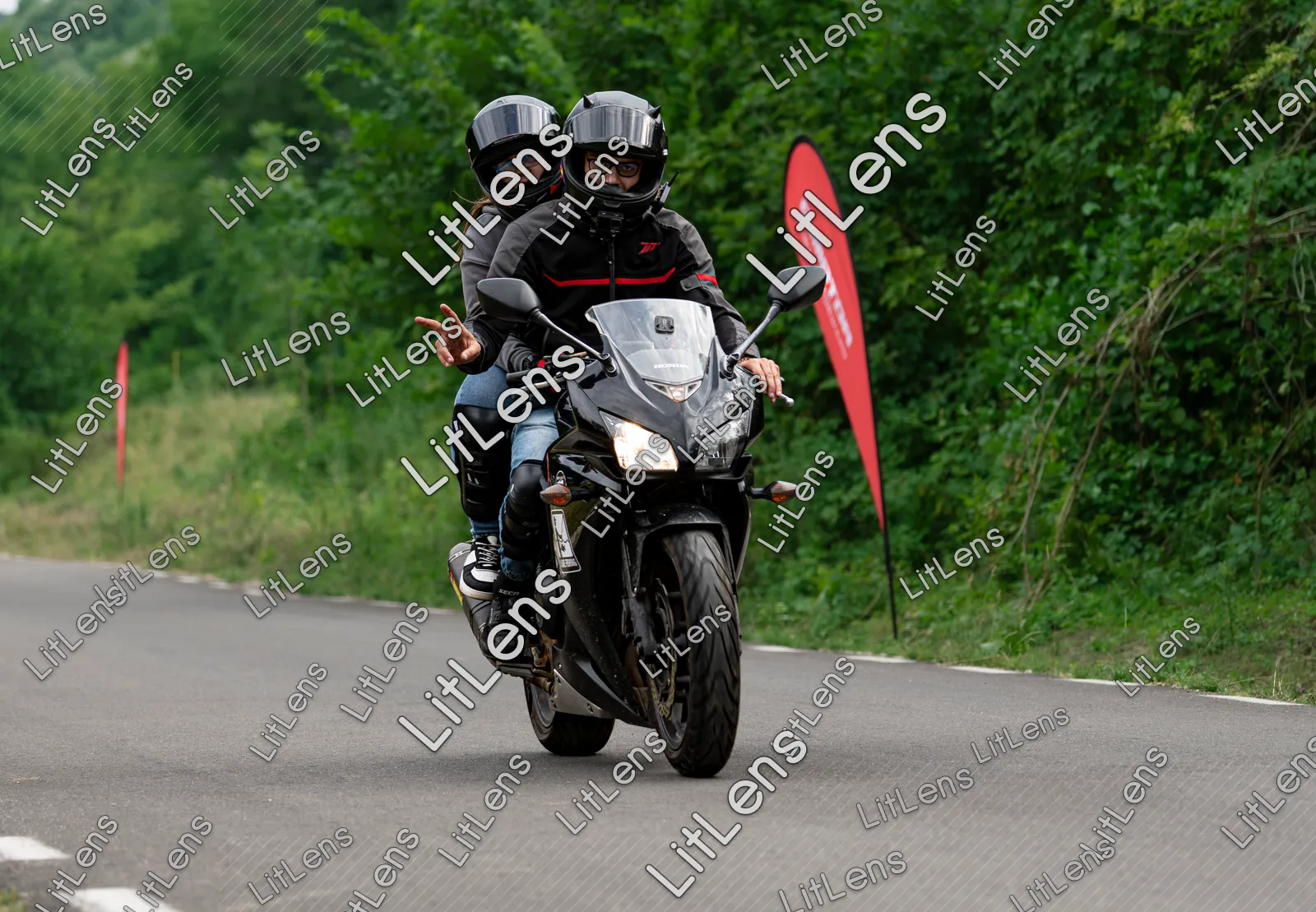 Fotografie din categoria Ride the Vibe ( Ziua 1 )