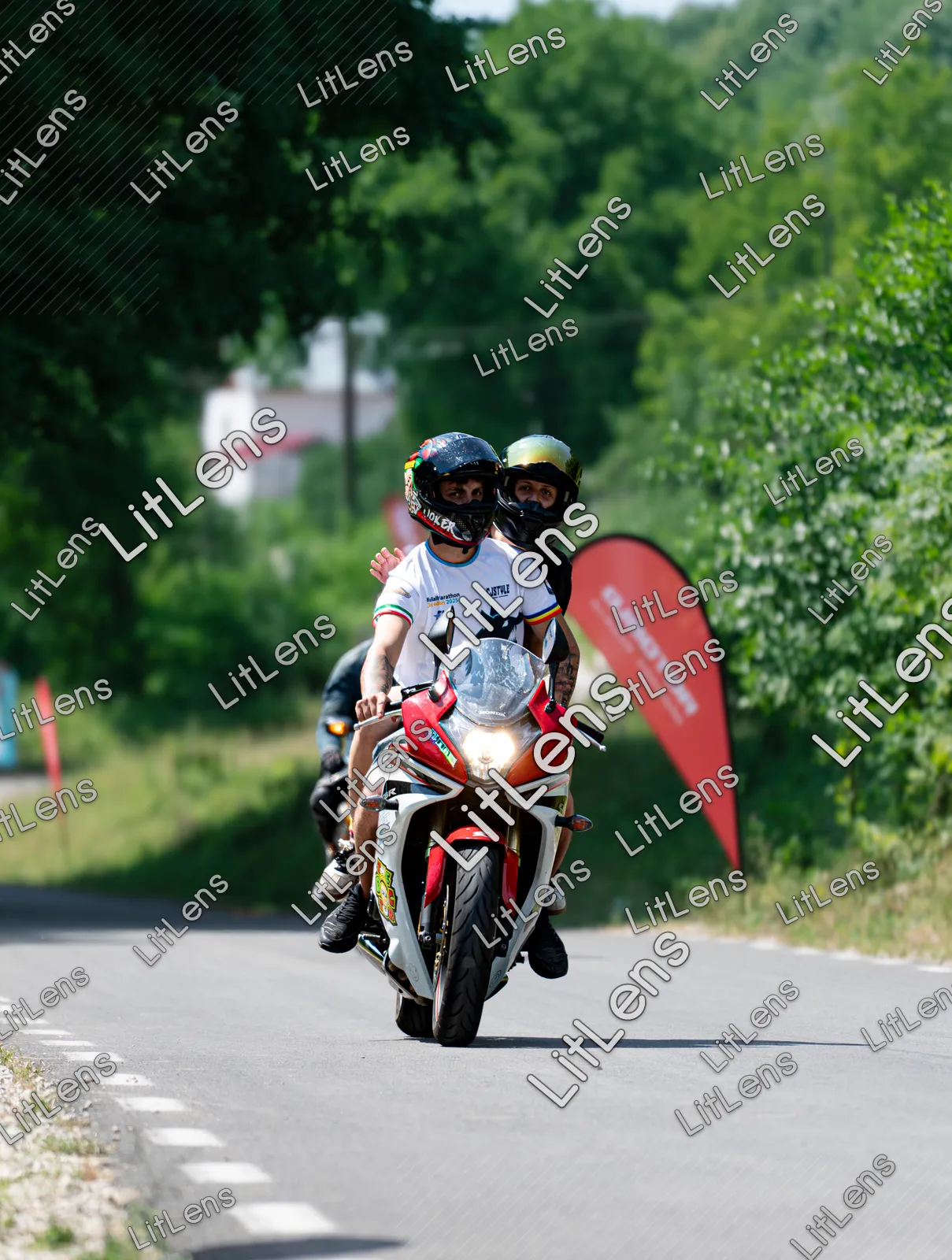 Fotografie din categoria Ride the Vibe ( Ziua 2 )