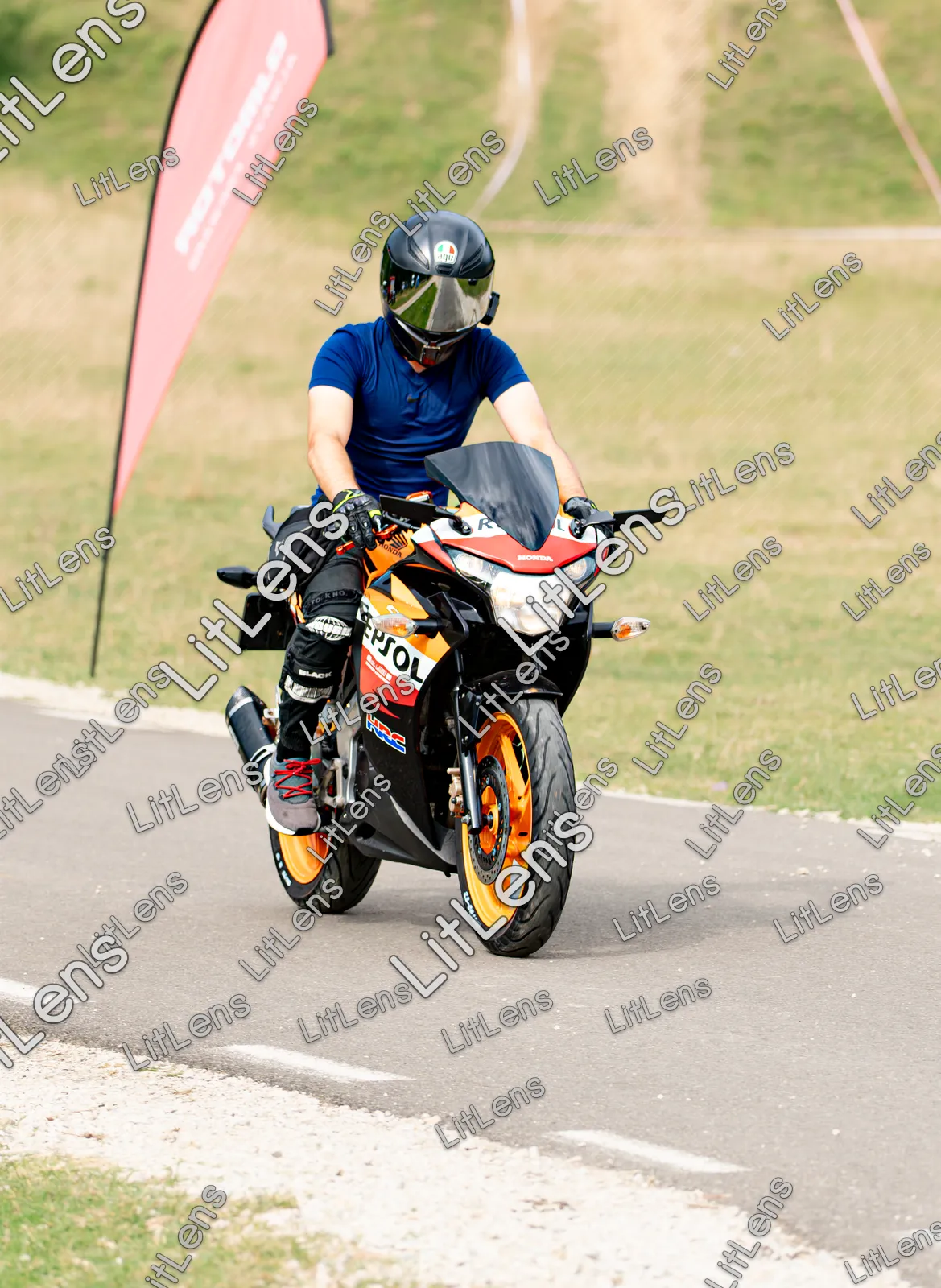 Fotografie din categoria Ride the Vibe ( Ziua 1 )
