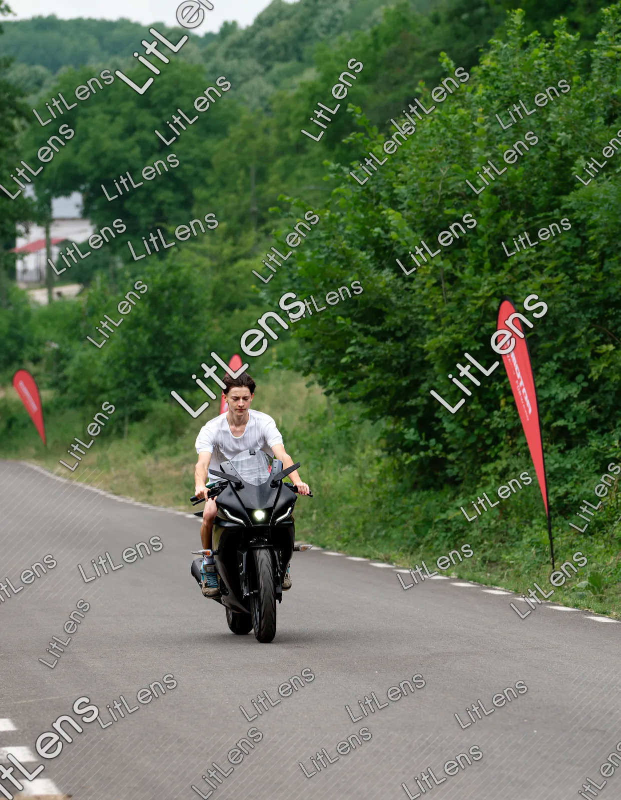 Fotografie din categoria Ride the Vibe ( Ziua 1 )
