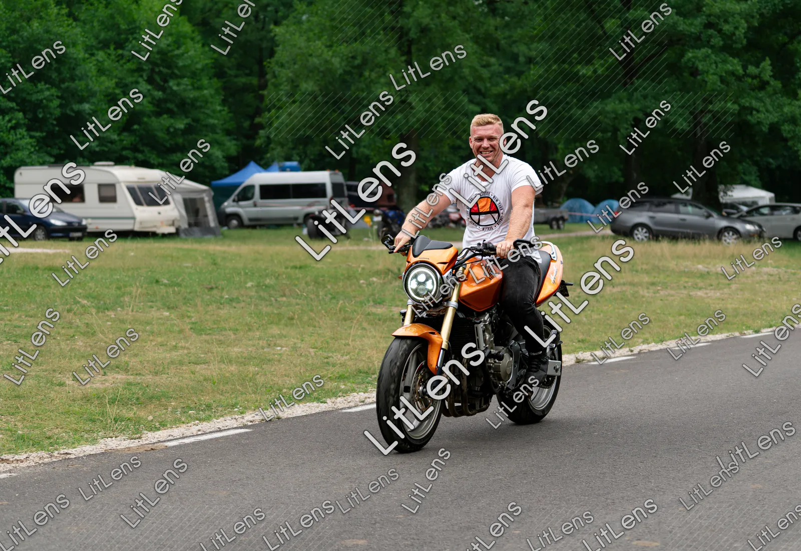 Fotografie din categoria Ride the Vibe ( Ziua 1 )