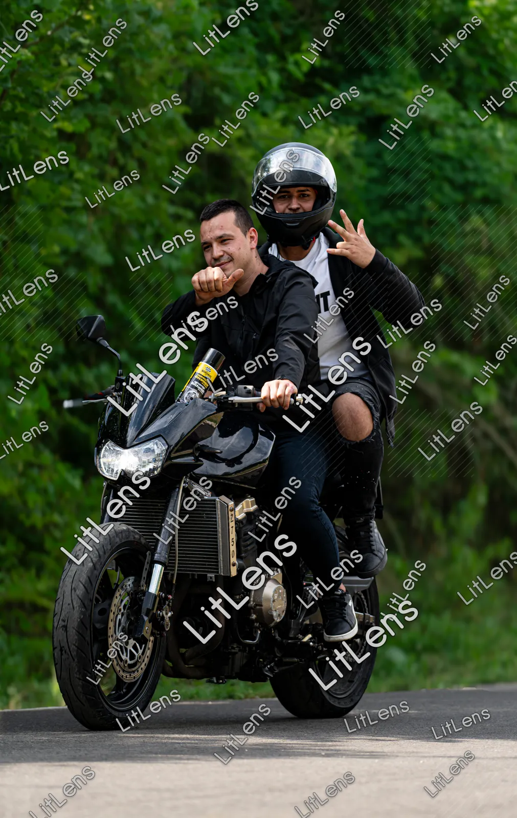 Fotografie din categoria Ride the Vibe ( Ziua 2 )
