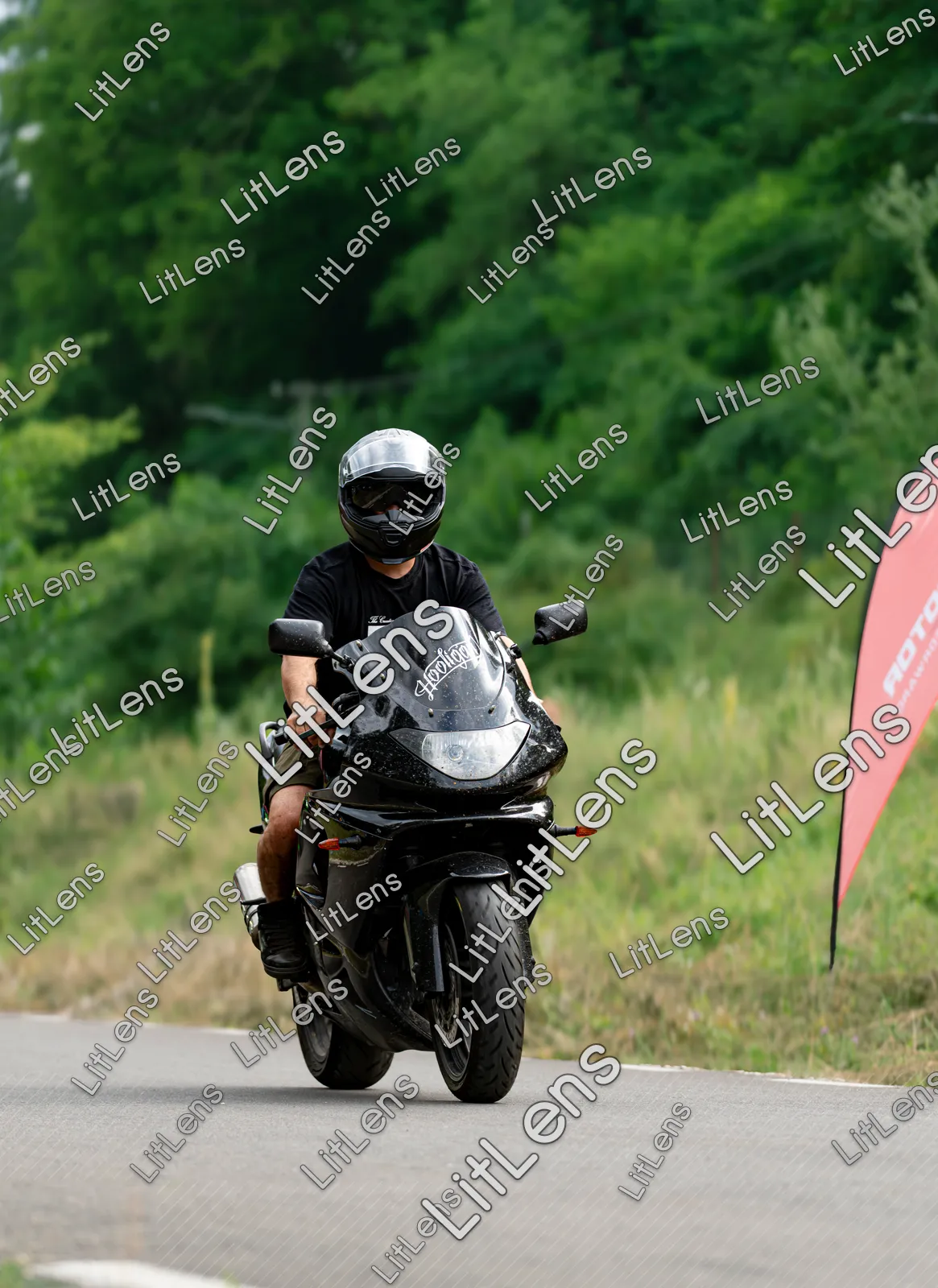 Fotografie din categoria Ride the Vibe ( Ziua 2 )