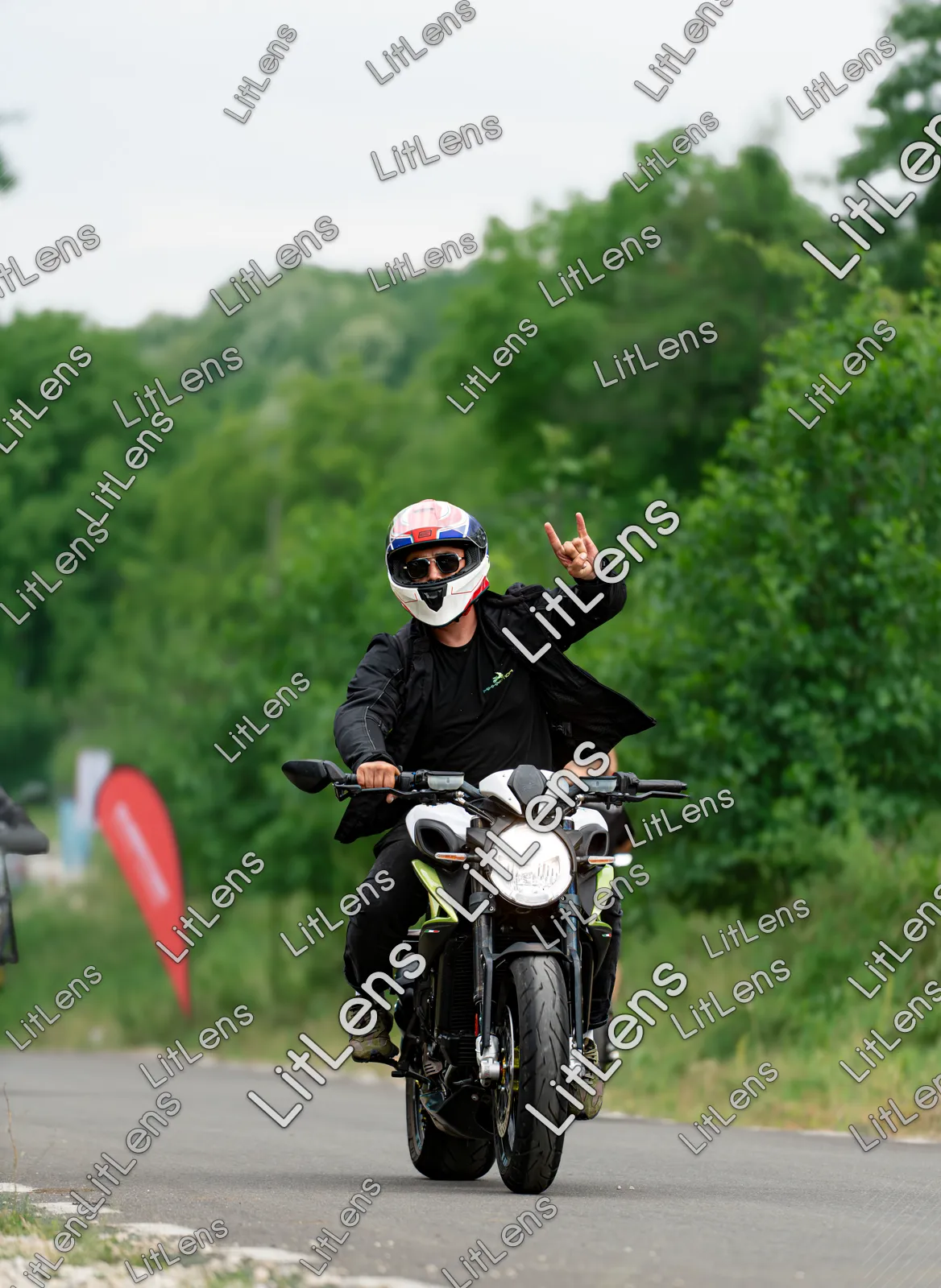 Fotografie din categoria Ride the Vibe ( Ziua 2 )